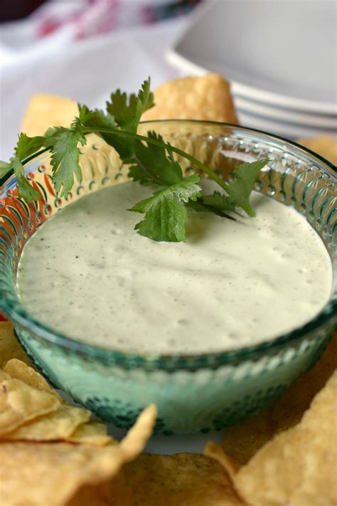 Copycat Chuys Creamy Jalapeno Dip Recipe