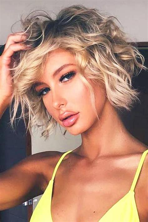 Https://tommynaija.com/hairstyle/beach Waves Short Hairstyle Images