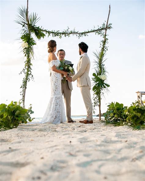 Imagine An Exotic And Chic Elopementwedding In The Bahamas Beachy