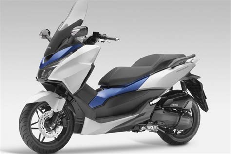 Latest models include the 2017 metropolitan, ruckus, pcx150, forza, and the related other motorcycles manufacturer kawasaki motorcycle models list. Salon de Cologne - Scooter Honda 125 Forza » AcidMoto.ch ...