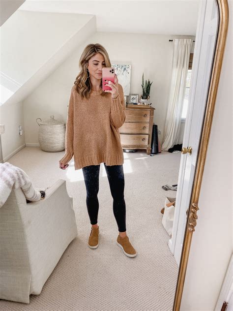 casual mom outfits for fall lauren mcbride casual outfits for moms mom outfits mom outfits
