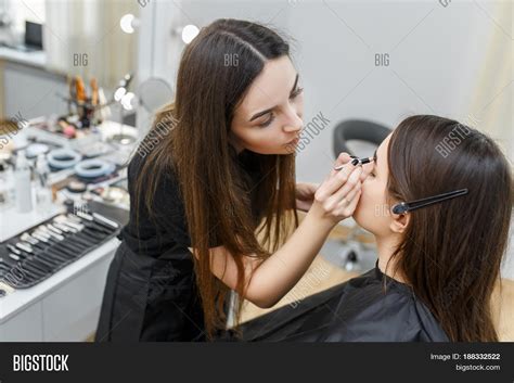 Makeup Artist Image And Photo Free Trial Bigstock