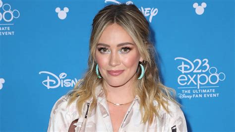 hilary duff reveals lizzie mcguire reboot isn t going to happen entertainment tonight