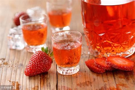 「草莓酒」的製作方法，如何自製新鮮美味的草莓酒 - 每日頭條
