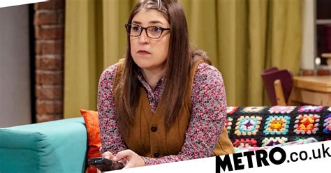 The Big Bang Theory Fans Notice Mayim Bialik And Amy Connection Metro