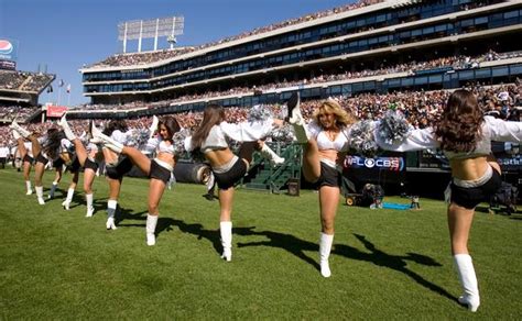 Oakland Raiders Sued By Raiderettes Cheerleaders The Mercury News