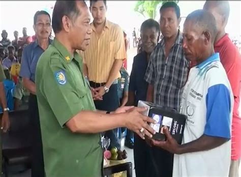 Demikian pengalaman saya tentang cara memasang indihome di rumah. Pemerintah Nabire Resmikan Pangkalan Pendaratan Ikan Waharia