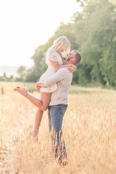 Five Reasons You Need An Engagement Session