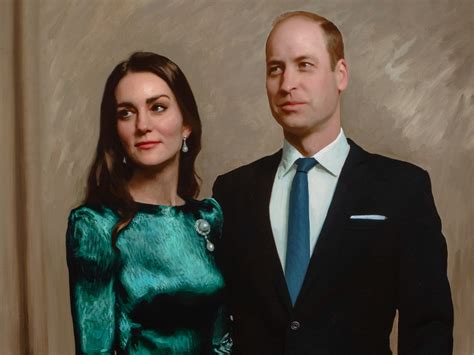 Kate Middleton Takes A Fashion Cue From ‘sex And The City’ In Official Portrait The Independent