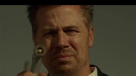 watch brad pitt s brother reenact the ending of se7en in a beer commercial