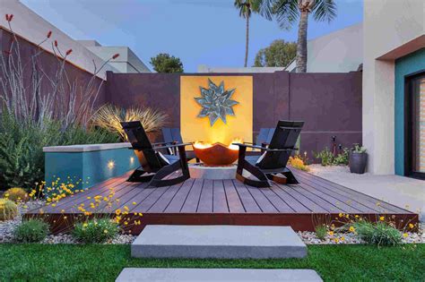 16 Ways to Decorate Your Outdoor Walls for Warm Weather