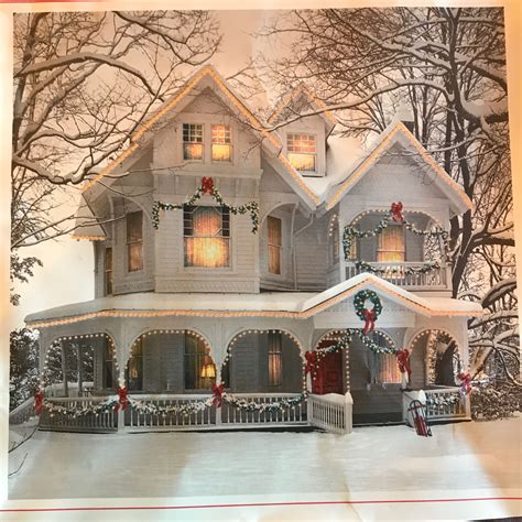 Historic Homes Decorated For Christmas Victorian Houses In 2021 The