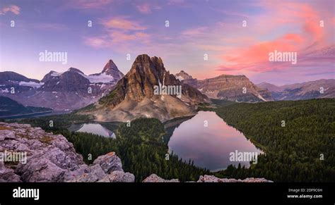Sunrise At Mount Assiniboine Stock Photo Alamy