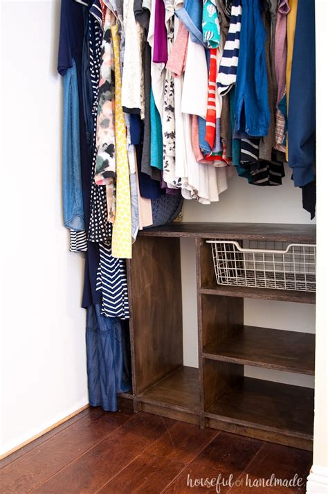 This brilliant diy custom closet organizer is not only easy to build, but makes creating your own custom closet configuration both simple and affordable! DIY Plywood Closet Organizer Build Plans - a Houseful of ...