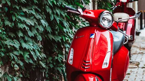 Download Wallpaper 2048x1152 Red Vespa Scooter Dual Wide 2048x1152 Hd
