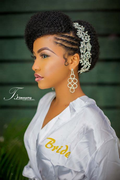 We all want to look good on the most special day of our lives. Coiffure africaine mariage 2020