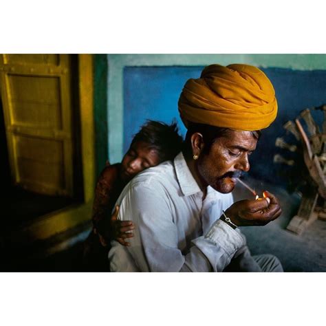 Steve Mccurry 在 Instagram 上发布： Father And Son At Home Rajasthan