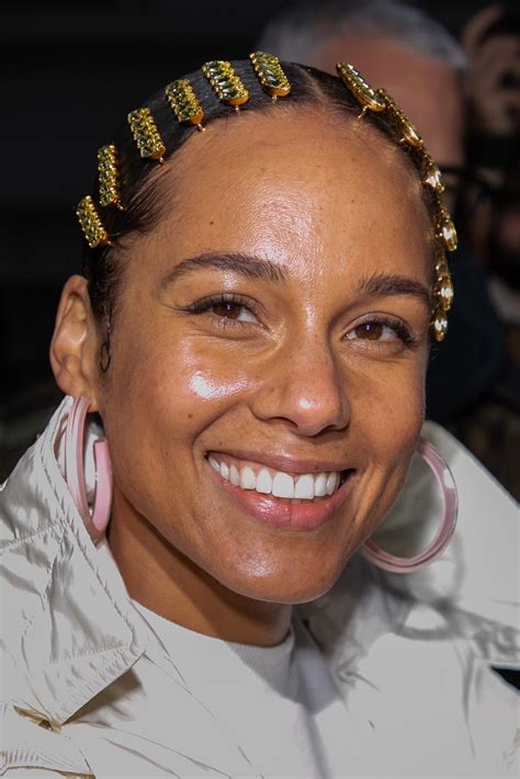 Alicia Keys Partners With Elf To Launch A New Lifestyle Beauty Brand