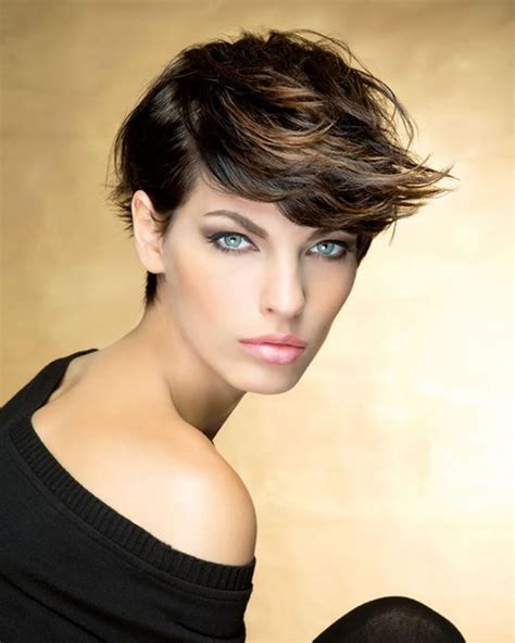 36 Easy And Fast Pixie Short Haircut Inspirations For 2020 2021 Page 4 Of 10