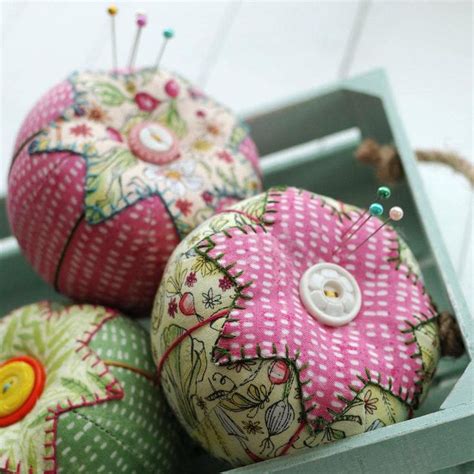 Pdf Sewing Pattern For Tomato Pincushions Instant Download Etsy Pin