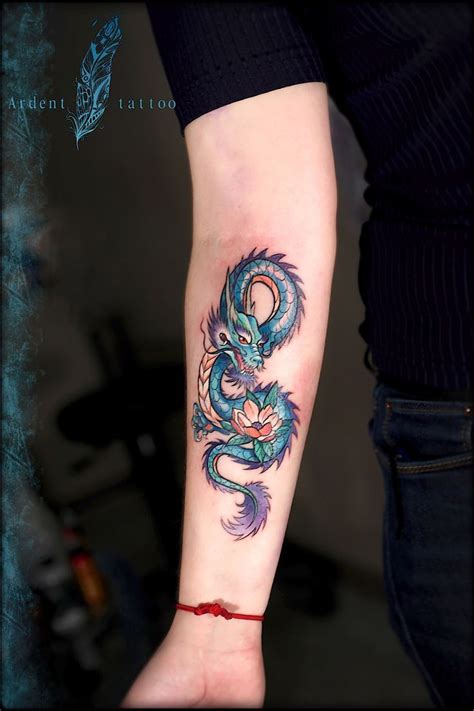 Weitere ideen zu tattoo unterarm innenseite, tätowierungen, tattoo ideen. Drachentattoo auf Unterarm New School von Regina Pochanina ...