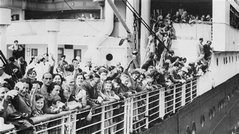 Ship Carrying 937 Jewish Refugees Fleeing Nazi Germany Is Turned Away