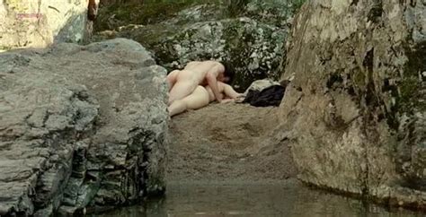 Nude Video Celebs Isild Le Besco Nude Au Fond Des Bois