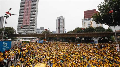 Rally By Tens Of Thousands Of Malaysians Demanding Najib Resign Enters 2nd Day Fox News