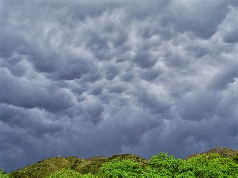 Amazing Place In The World A Rare Cloud Formation Called A Mammatus In