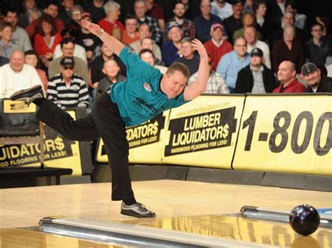 North American Bowling Couch Wins 16th Pba Tour Title In Plastic Ball