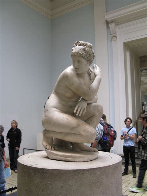 Marble Statue Of A Naked Aphrodite Crouching At Her Bath Flickr