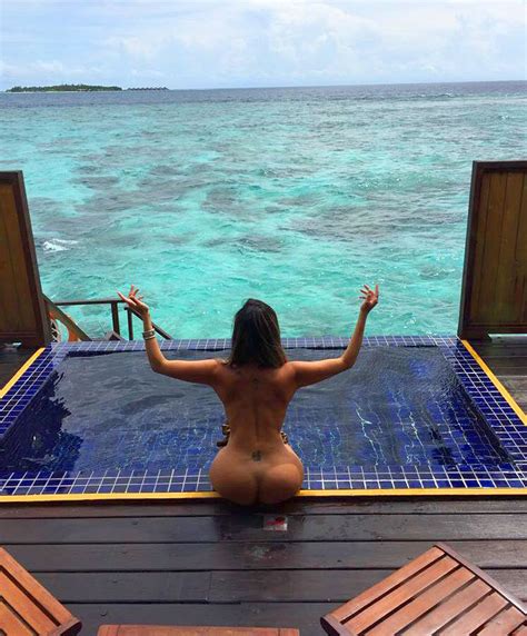 Liziane Gutierrez Goes Nude Again On Instagram Plus Pussy Paparazzi Pics Scandal Planet