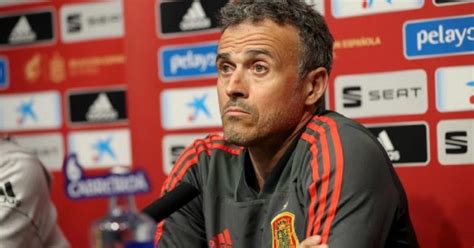 منتخب اسبانيا نجح في بلوغ الدور ربع النهائي من بطولة يورو 2020 بعدما تغلب على من المقرر أن تقام مباراة اسبانيا وسويسرا اليوم الجمعة الموافق 2021/7/2 على أن تنطلق. سبب عدم استدعاء أي لاعب من ريال مدريد للمشاركة مع منتخب ...
