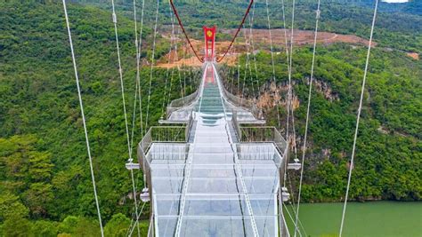 Jembatan kaca terpanjang di dunia terbaru di hongyagu, hebei. Gokil! China Punya Jembatan Kaca Terpanjang di Dunia