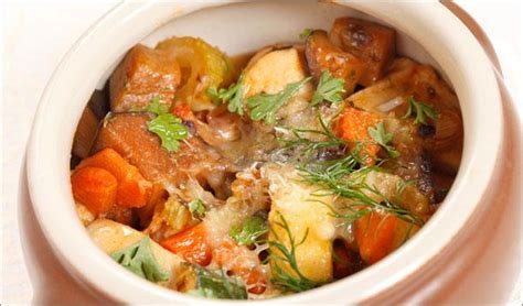 This recipe would be fine for a quick and easy slow cooker meal. Slow Cooker Chicken Stew Recipe :: YummyMummyClub.ca