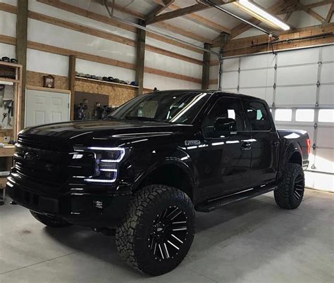 Custom Pickup Trucks Customtrucks Ford Trucks Black Truck Ford