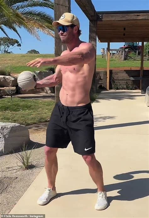 Chris Hemsworth Shows Off His Six Pack Abs As He Goes Shirtless While