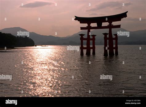 Torii Gate Miyajima Itsuku Shima Hiroshima Honshu Japan Stock Photo Alamy