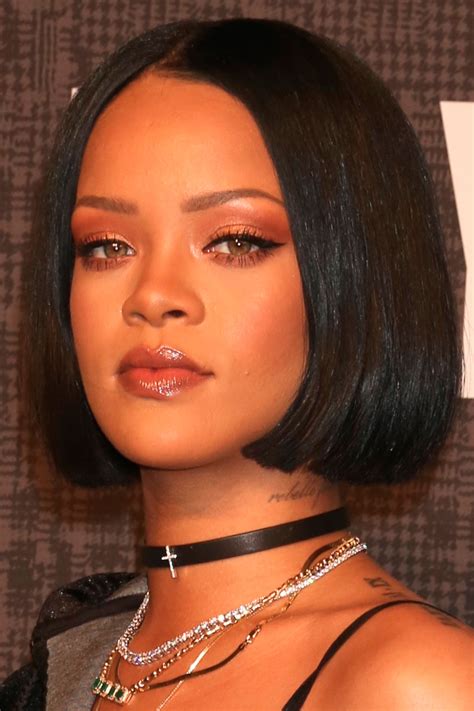 Rihannas Beauty File Look