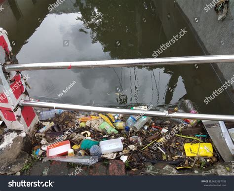 Surabaya Indonesia Sampah Plastic Waste Used 스톡 사진 1633887793