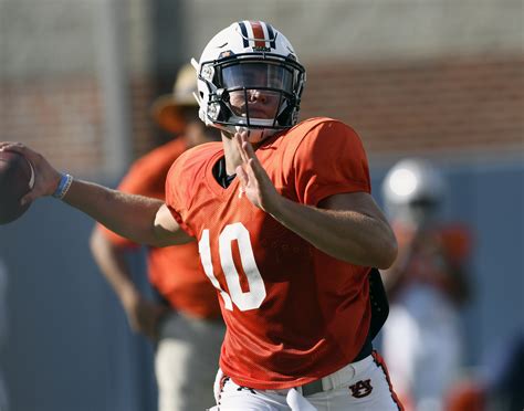 Freshman Orientation Auburns Bo Nix The Latest In Trend Of True Freshman Starting Quarterbacks