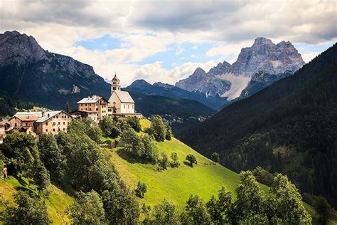 Italian Dolomite Mountain Village Places I Love Pinterest