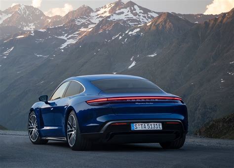 Research the 2021 porsche taycan with our expert reviews and ratings. Porsche Taycan Turbo S afmetingen, gewicht en andere ...