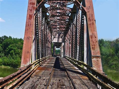 This Historic Alabama Bridge Is One Of Only A Few Like It In The World