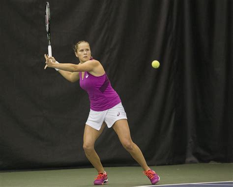 Midland Native Falls On First Day Of Dow Tennis Classic Mlive Com