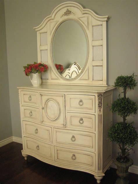 French bedroom décor should create a sense of peace and calm. European Paint Finishes: Shabby French Bedroom Set