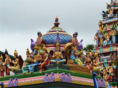 Visiting A Hindu Temple Temple In Sri Lanka Visit