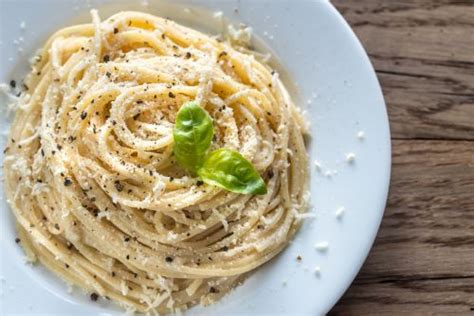 La Receta Clásica De Pasta Italiana Con Solo 5 Ingredientes Y Lista En