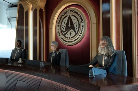 Vorschau Zu Ad Astra Per Aspera Neue Bilder Zur Star Trek Strange