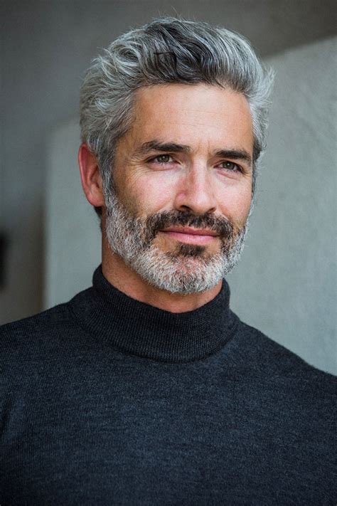 Men S Fashion Style Grey Hair Men Grey Beards Men With Grey Hair